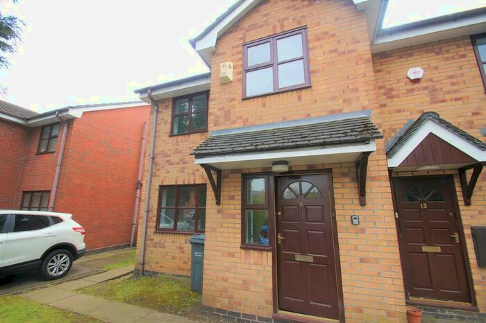 3 Bedroom Mews To Rent In Tagore Close, Victoria Park, M13