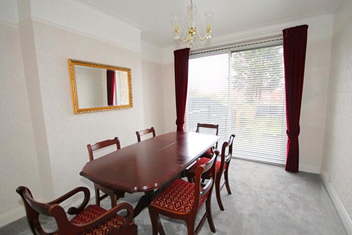 3 Bedroom End Of Terrace House For Sale In Glanfield Road, Beckenham, BR3