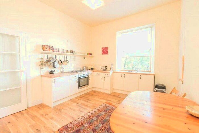 1 Bedroom Flat To Rent In Leslie Place, Edinburgh, EH4