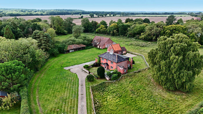 5 Bedroom Detached House For Sale In Bawdeswell, Norfolk, NR20