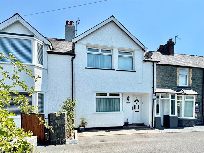 3 Bedroom Terraced House For Sale In John Street, Llanrwst, LL26