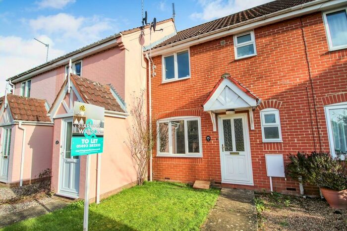 3 Bedroom Terraced House To Rent In The Street, Acle, Norwich, NR13