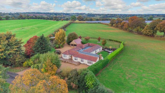 5 Bedroom Detached House For Sale In West Haddon Road, Guilsborough, Northampton, NN6