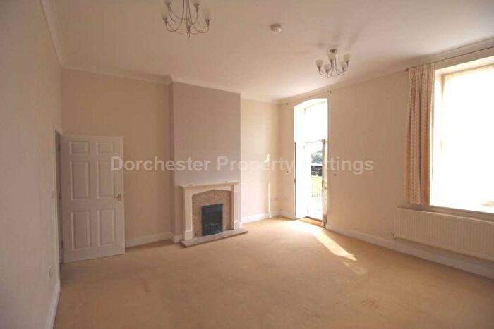 2 Bedroom Flat To Rent In Redwood House, Charminster, DT2