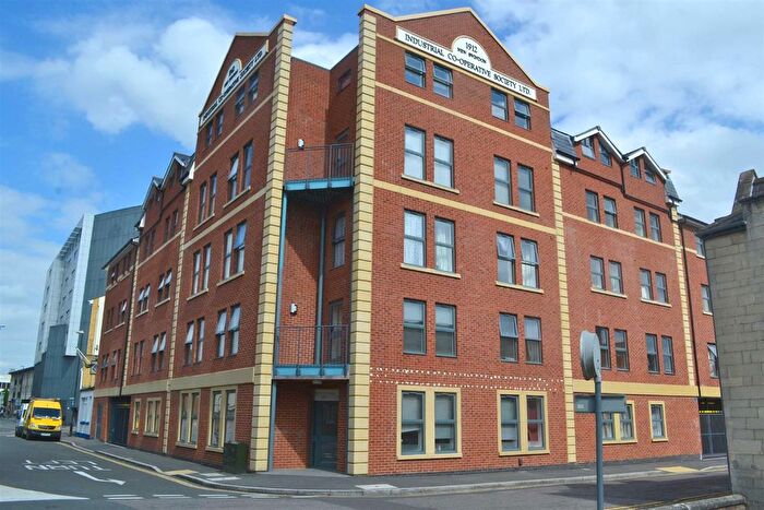 2 Bedroom Flat To Rent In Harding Street, Town Centre, Swindon, SN1