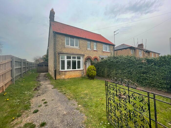 3 Bedroom Semi-Detached House To Rent In Shelford Road, Trumpington, Cambridge CB2