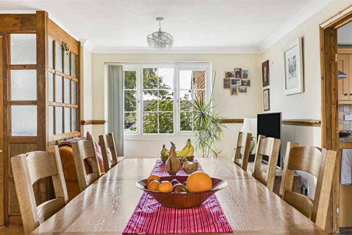 4 Bedroom Detached House For Sale In Godfries Close, Tewin, AL6