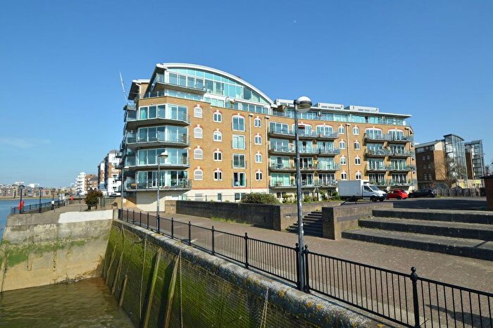 2 Bedroom Flat For Sale In Rotherhithe Street, Pacific Wharf, SE16