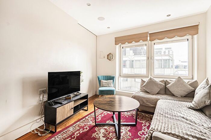 2 Bedroom Flat For Sale In Merchant Square, Praed Street, London, W2
