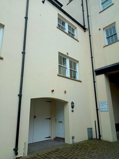 2 Bedroom Mews House To Rent In Market Street, Haverfordwest, SA61