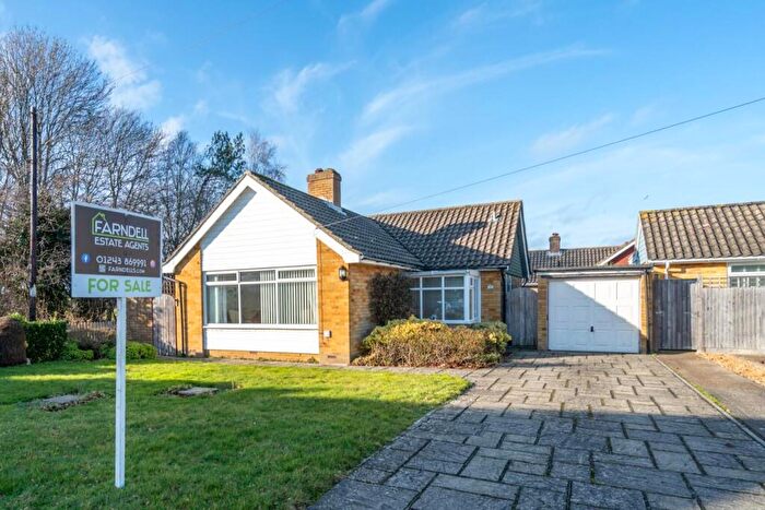 2 Bedroom Detached Bungalow For Sale In Queens Field East, West Meads, Bognor Regis, PO21