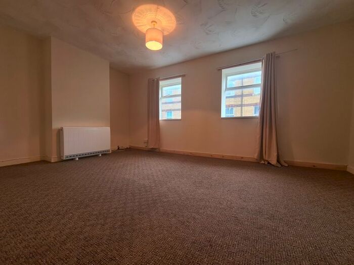 1 Bedroom Flat To Rent In Clifton Street, Roath, Cardiff CF24