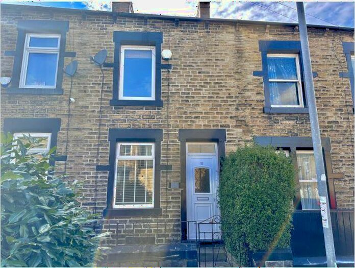 3 Bedroom Terraced House To Rent In Spring Street, Barnsley, S70