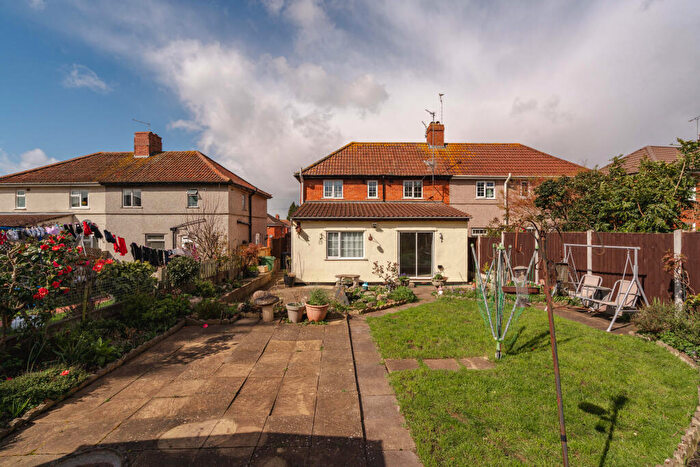 3 Bedroom Semi Detached House For Sale In Barrow Hill Road, Shirehampton, Bristol, BS11