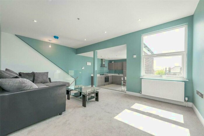 2 Bedroom Flat To Rent In Cholmondeley Avenue, London, NW10