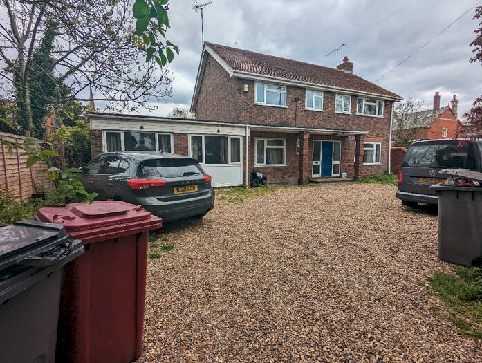8 Bedroom Detached House To Rent In Whitley Street, Reading, Berkshire, RG2