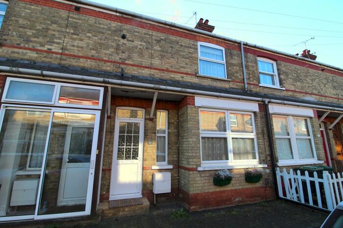 3 Bedroom Terraced House To Rent In Tanners Hill, Abbots Langley, Hertfordshire, WD5