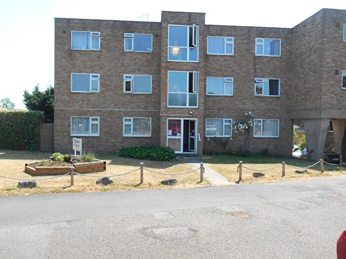 2 Bedroom Flat To Rent In Church Lane, Mill End, Rickmansworth, WD3