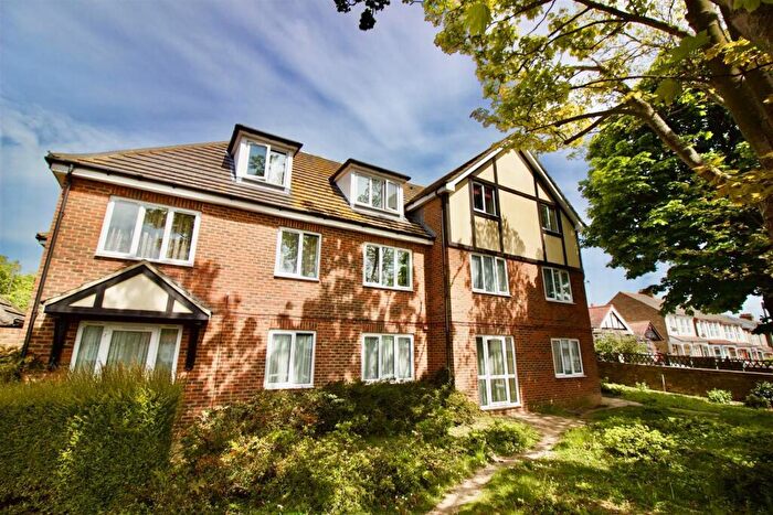 2 Bedroom Flat To Rent In Dane Park Road, Ramsgate, Kent, CT11