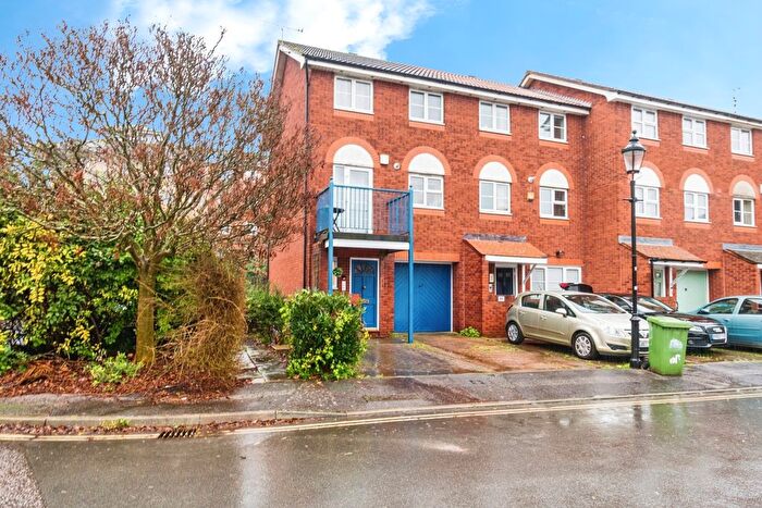 3 Bedroom End Terrace House For Sale In Captains Place, Southampton, Hampshire, SO14