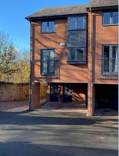 4 Bedroom Town House To Rent In Off Broad Street, Hay-On-Wye, HR3