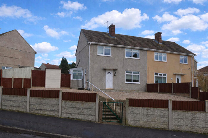 3 Bedroom House To Rent In Rugby Road, Rainworth, NG21