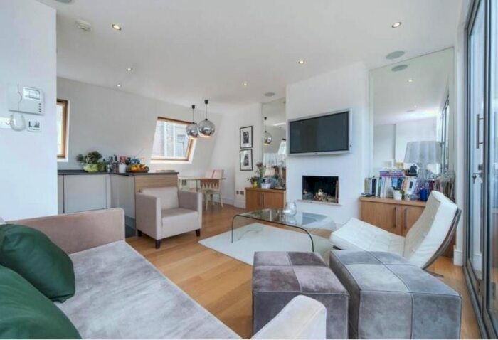 3 Bedroom Property To Rent In Belsize Park, Primrose Hill, NW3