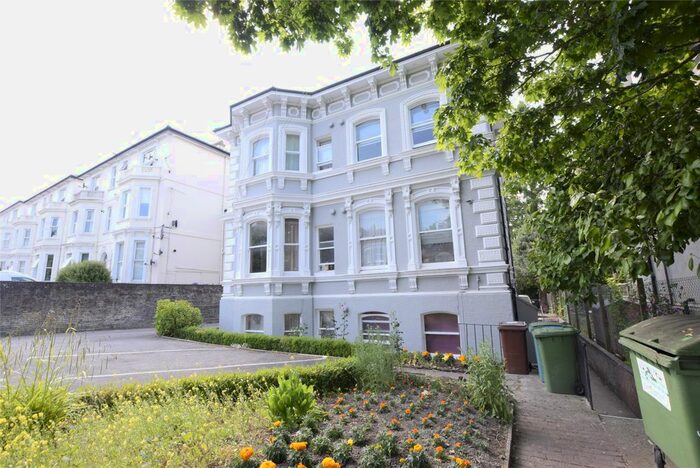 1 Bedroom Flat To Rent In Upper Grosvenor Road, Tunbridge Wells, Kent, TN1