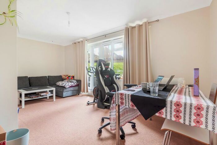 2 Bedroom Apartment To Rent In Prendergast Road, London, SE3