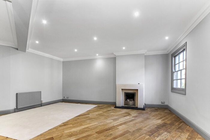 2 Bedroom Property To Rent In Chesham Mews, Belgravia, SW1X
