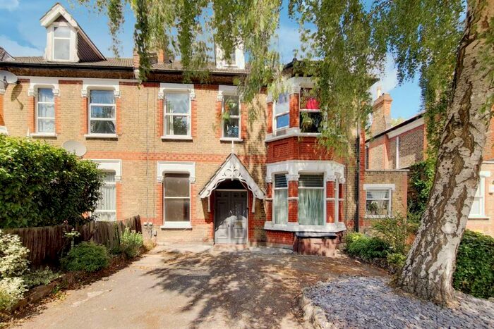 2 Bedroom Flat To Rent In Christchurch Road, Crouch End, London, N8