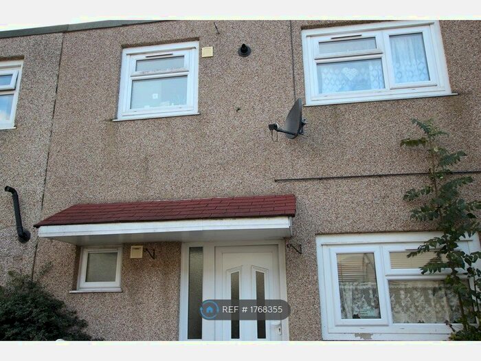 3 Bedroom Terraced House To Rent In Swanstead, Basildon, SS16
