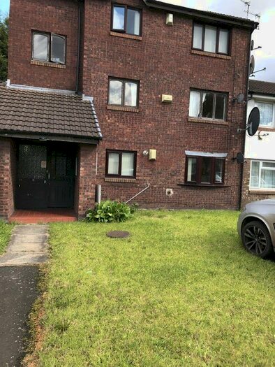 2 Bedroom Flat To Rent In Addison Close, M13