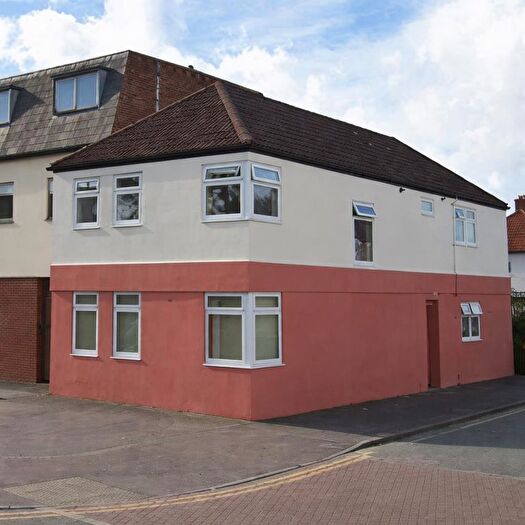 2 Bedroom Flat To Rent In Red Lion Road, Tolworth, KT6