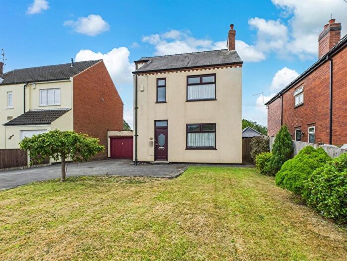 3 Bedroom Detached House For Sale In Crays Hill, Leabrooks, Alfreton, DE55