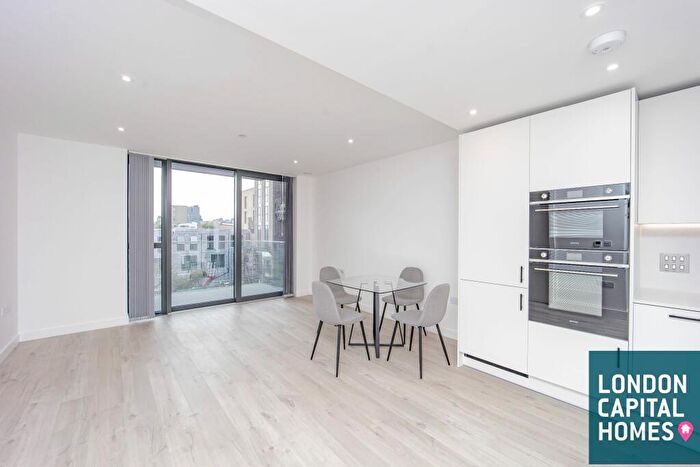 1 Bedroom Apartment To Rent In Willowbrook House, Coster Avenue, London, N4