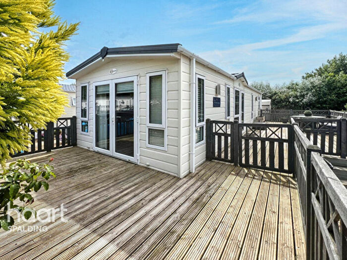 2 Bedroom Lodge For Sale In Lutton Gowts, Lutton, PE12