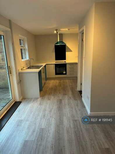 3 Bedroom Terraced House To Rent In Greendale Square, Northampton, NN3