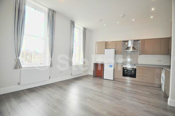2 Bedroom Flat To Rent In Grafton Road, London, NW5