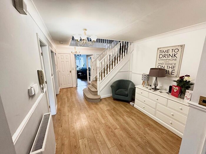 6 Bedroom Detached House To Rent In Troon Way, Burbage, LE10