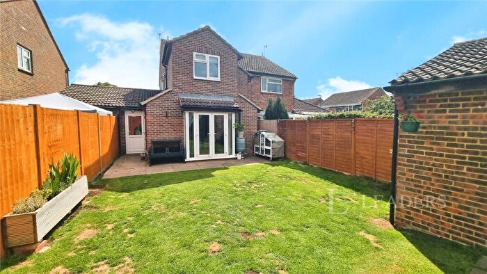 3 Bedroom Semi-Detached House For Sale In Barnetts Field, Westergate, Chichester, PO20