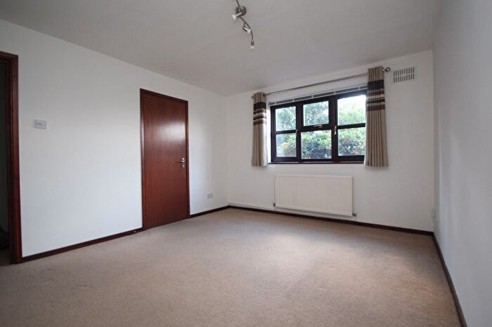 1 Bedroom Flat For Sale In Springwell Road, Tonbridge, TN9