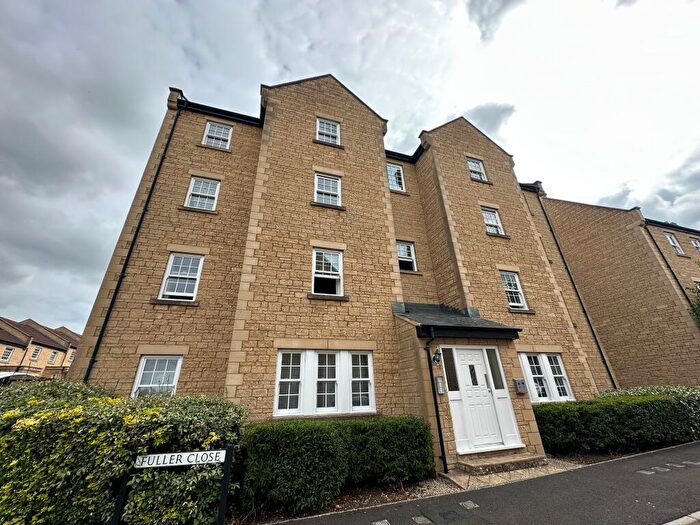 2 Bedroom Flat For Sale In Fuller Close, Chippenham, SN15