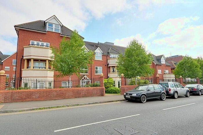 2 Bedroom Flat To Rent In Pembroke Road, Ruislip HA4