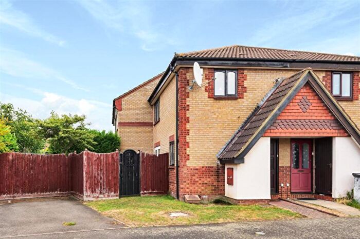 1 Bedroom Terraced House To Rent In Battle Abbey, Bedford, MK41