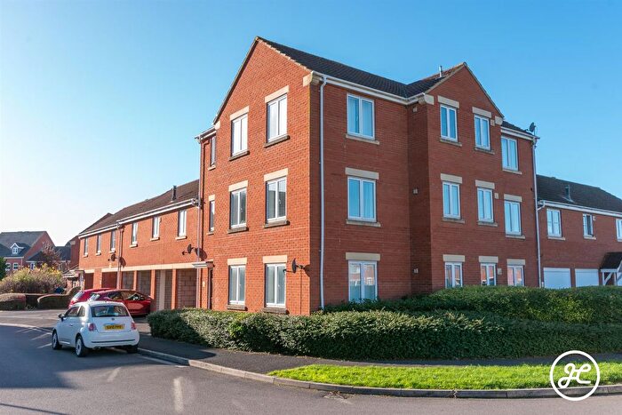 2 Bedroom Flat For Sale In Lords Way, Bridgwater, TA6