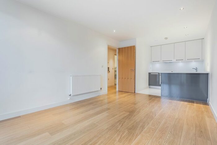 1 Bedroom Flat To Rent In Conington Road, London, SE13