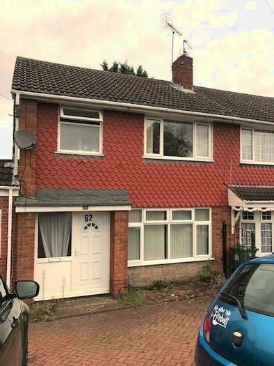 3 Bedroom Semi-Detached House To Rent In New Farm Road, Stourbridge, DY9