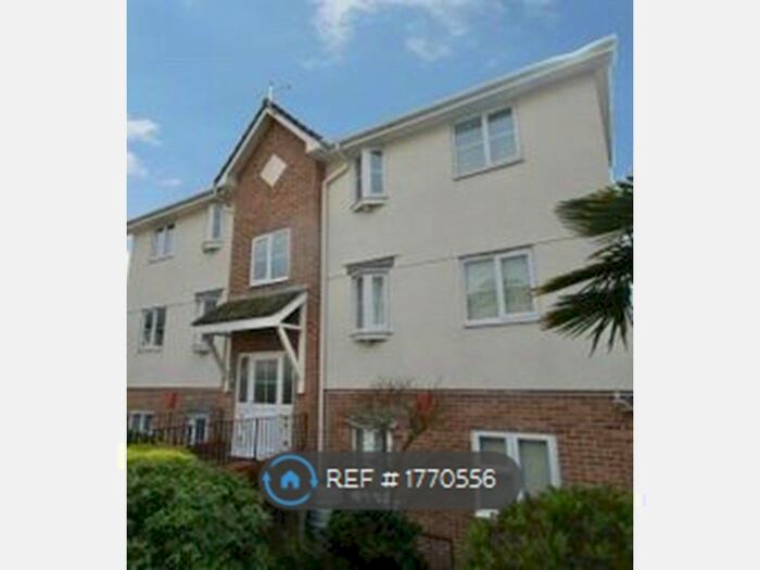 2 Bedroom Flat To Rent In Friary Court, Plymouth, PL4
