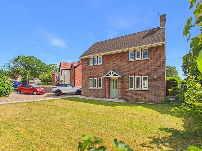 3 Bedroom Detached House For Sale In The Broadway, Woodhall Spa, LN10
